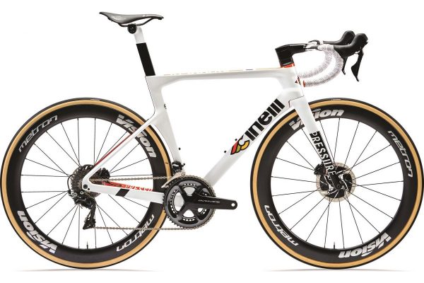 velo de route cinelli pressure 2021