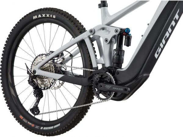 MY21ReignE1Pro ColorAGoodGray D3